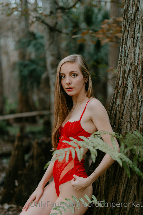 Kat ONLINE NOW Images