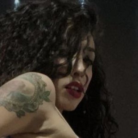 Kitzia Suarez sex model img