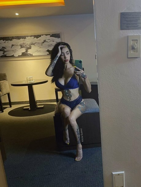 Kitzia Suarez high quality star photos