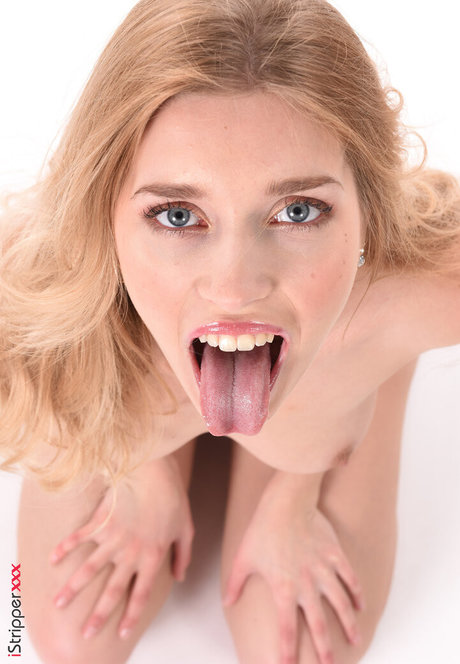 Freya Mayer best model photo