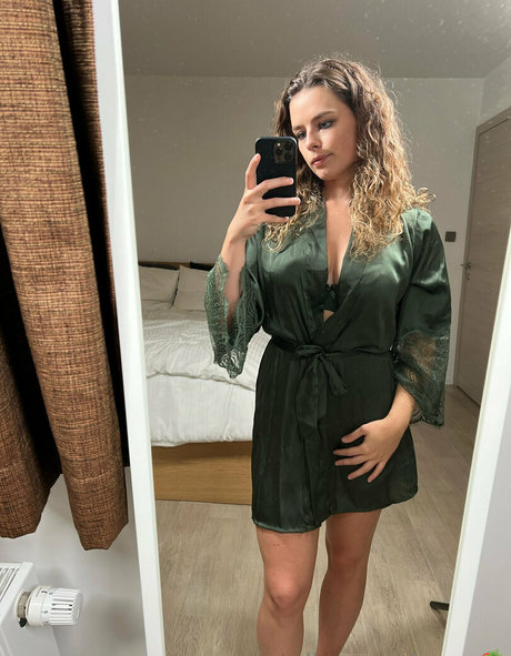 alinasweetness model sexy photos