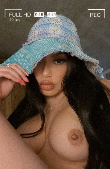 Yahaira Yumi star archive