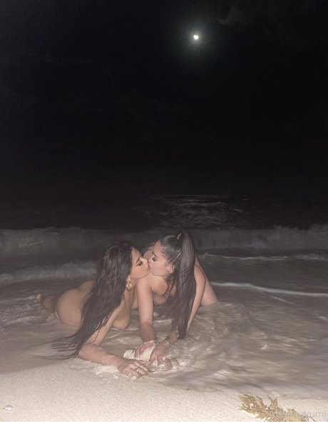 Yahaira Yumi model top img