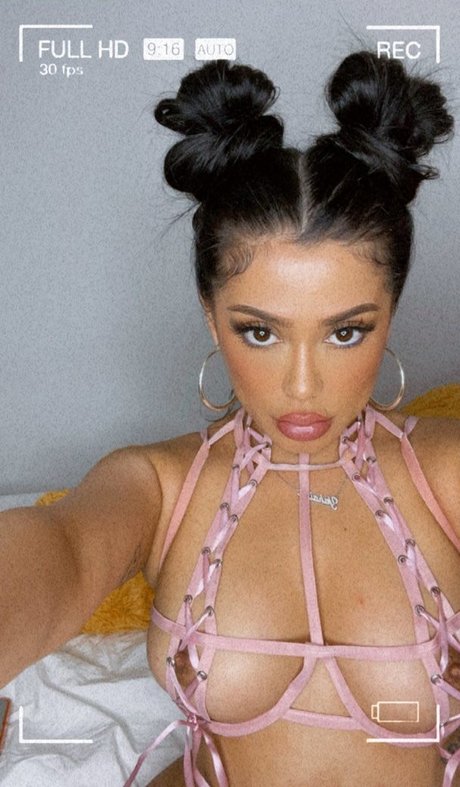 Yahaira Yumi pornstar beautiful pic