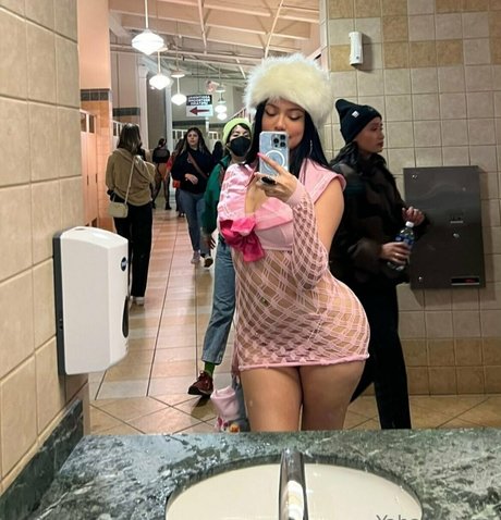 Yahaira Yumi nudes model photos