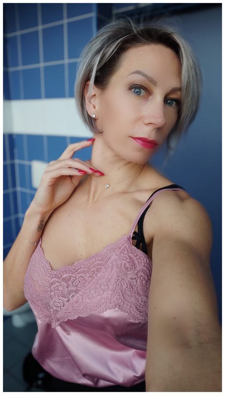 dark nipples onlyfans beautiful nude pic