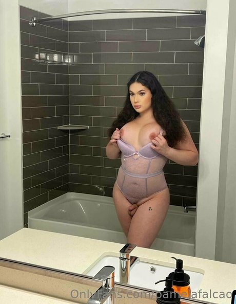 pamelafalcao model sexy pic