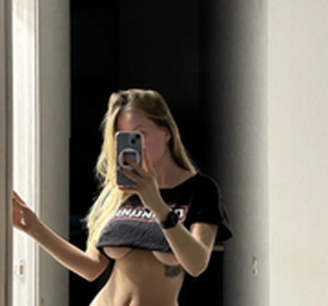 Dog Queen hd model images