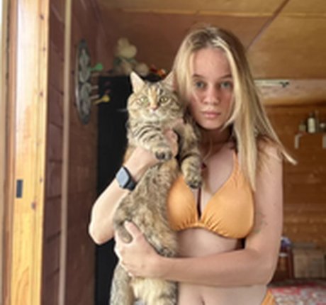 Dog Queen star adult galleries