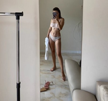 Dog Queen star hd picture