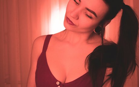 Chloe Ventura pornstar sexy img