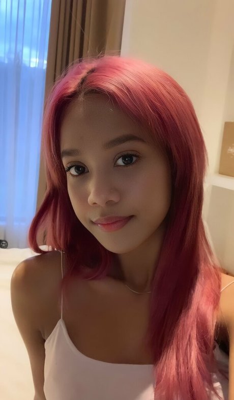 Rebecca Sheisbiru hd star photo