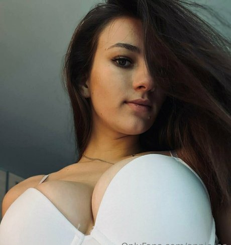 tall onlyfans sexy nude image