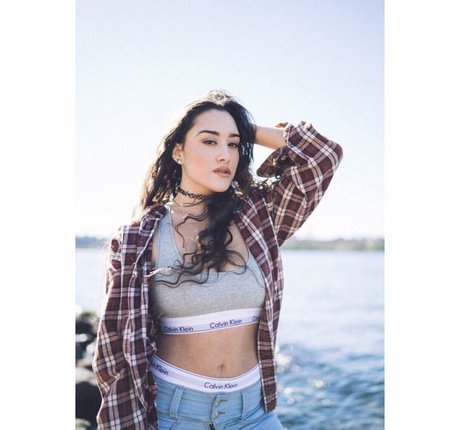 Olivia Hailey nudes actress archive