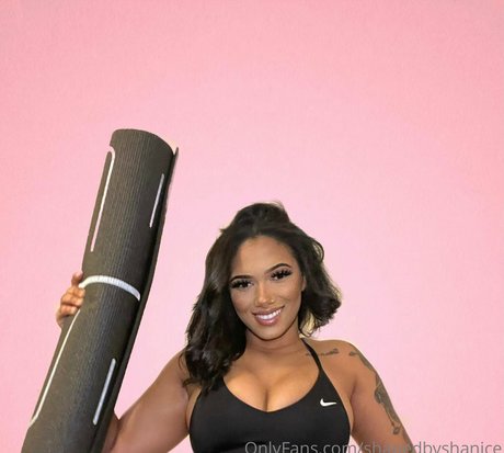 shapedbyshanice pornstar top photos