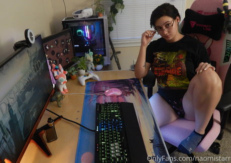 naomistarr pornstar beautiful photos