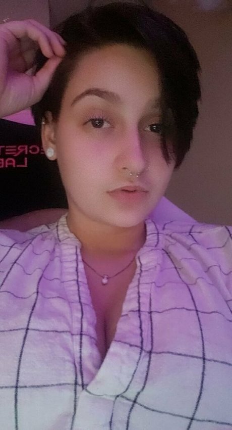 naomistarr nice model photos