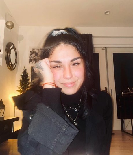 Krewella star pretty photos