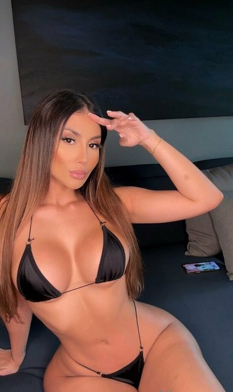 estefahg hot actress pics