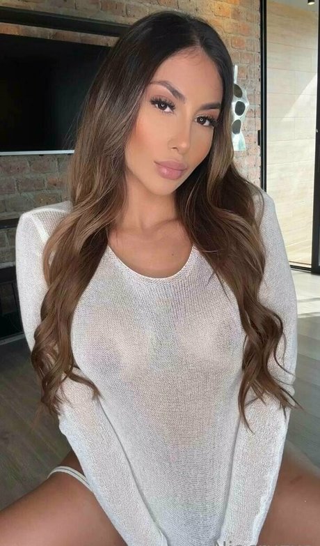 estefahg hot star photos