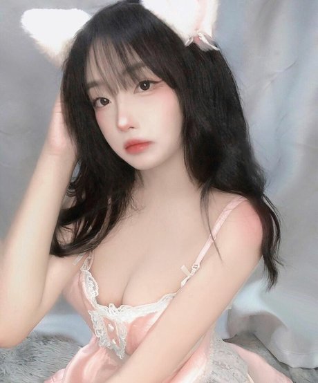 byzeko02 high quality model picture