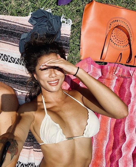 Lotus Bombb sex actress img