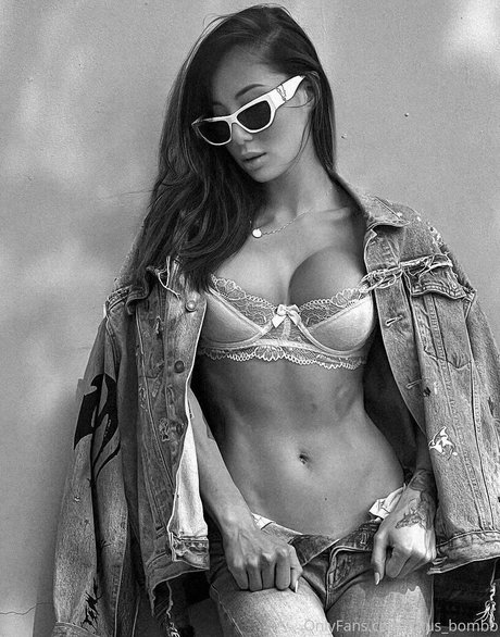 Lotus Bombb high quality star picture