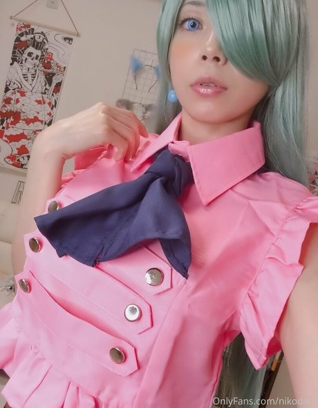 nikodark nude model img