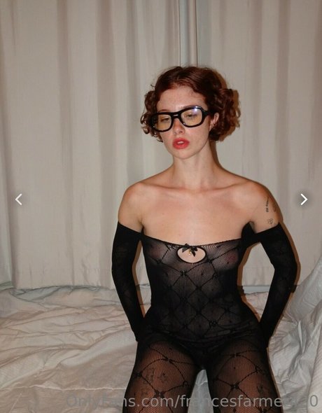 Chloe Frances star erotic image