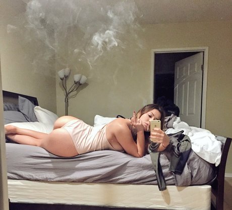 hungry4moore pornstar exclusive picture