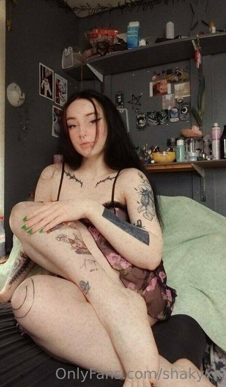 shakyxx star adult image