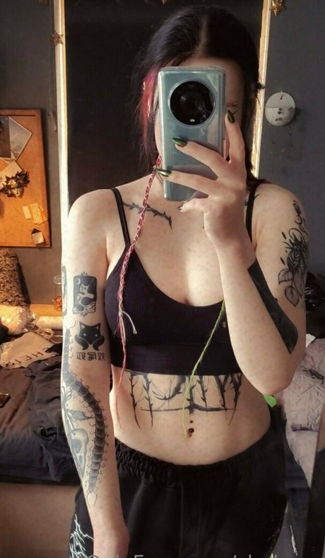 shakyxx model hot img