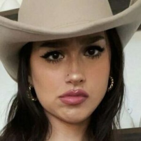 Ambergianna nice model picture