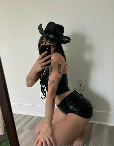 Ambergianna naked pornstar galleries