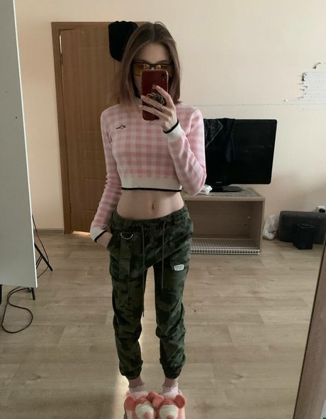 yoursoftness69 hot pornstar pics