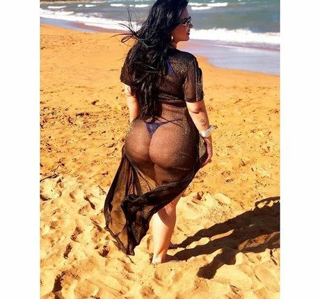 Telminha Avila model erotic pic