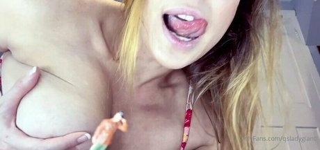 qsladygiant perfect model picture