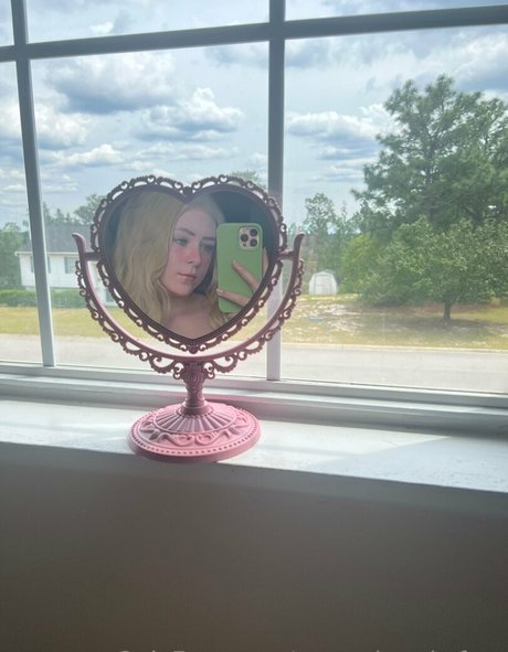 aurorabrookefree naked actress photos