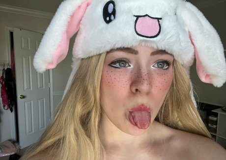 aurorabrookefree star archive