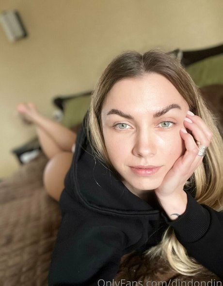 dindondin pretty actress galleries