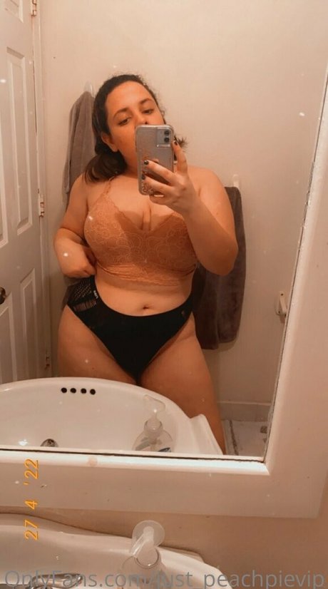 just peachpievip model nude pics