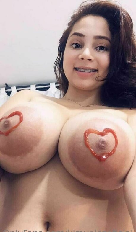 female influencer onlyfans sexy pics