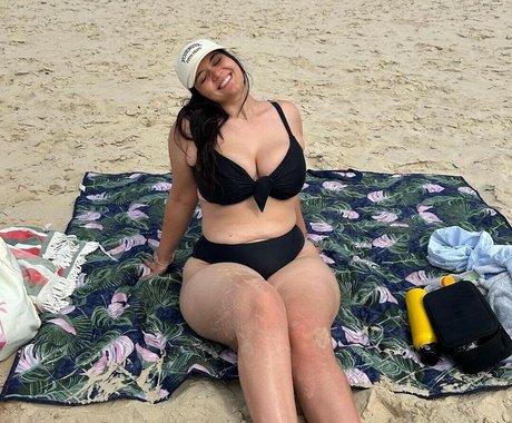 Xanthia Efthymiou free model photo