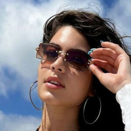 Leslievegaa model nudes images