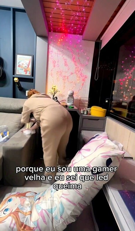 Claudia Andriolo star art image