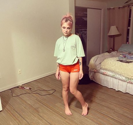 blonde secretary onlyfans pornos archive