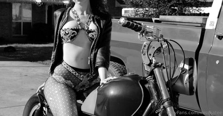 female influencer onlyfans free xxx gallery