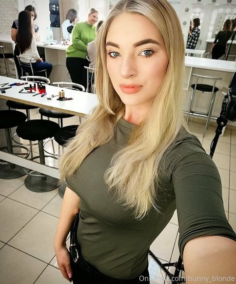 bunnyblondee star pretty pic