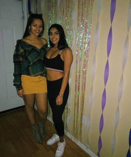 tiny asian onlyfans beautiful pictures