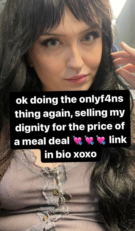 Faye Mikah star hot archive